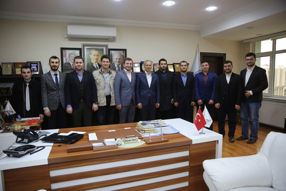 AK Partili Gençlerden Başkan Dişli´ye Ziyaret