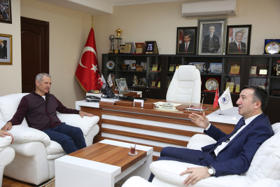 Bakan Yardımcısı Çelik´ten Dişli´ye Ziyaret