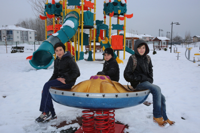 Çocuklar Tatil Keyfini Karlı Parklarda Yaşadı