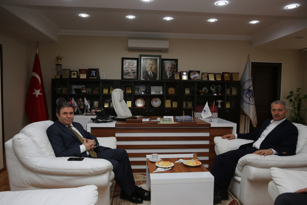 Pınarbaşı´ndan  Başkan Dişli´ye Ziyaret